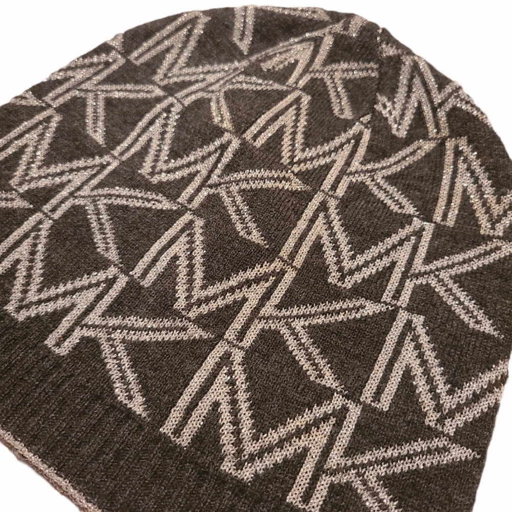 Michael Kors Metallic & Brown knitted logo beanie - Picture 5 of 9